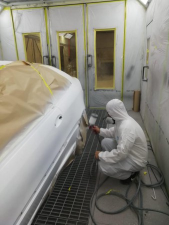 Pintor con su traje